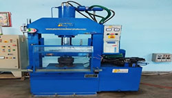 Compression Moulding Machine